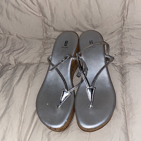 Sandals - Picture 3 of 3